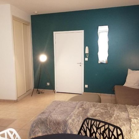 Studio Dans Vieux Magasin 1800 Apartment Седан Екстериор снимка