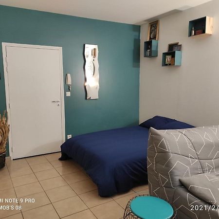 Studio Dans Vieux Magasin 1800 Apartment Седан Екстериор снимка