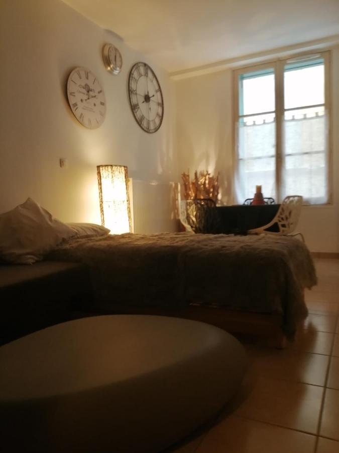 Studio Dans Vieux Magasin 1800 Apartment Седан Екстериор снимка