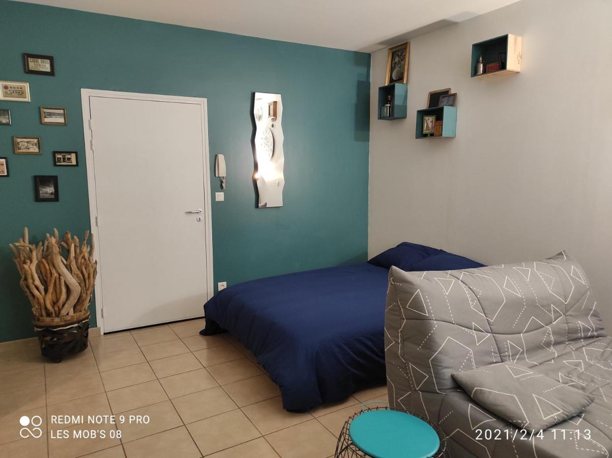 Studio Dans Vieux Magasin 1800 Apartment Седан Екстериор снимка